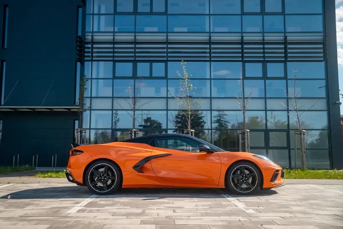 Gebraucht Chevrolet Corvette 481 PS (353 kW) 2023 Orange Cabrio