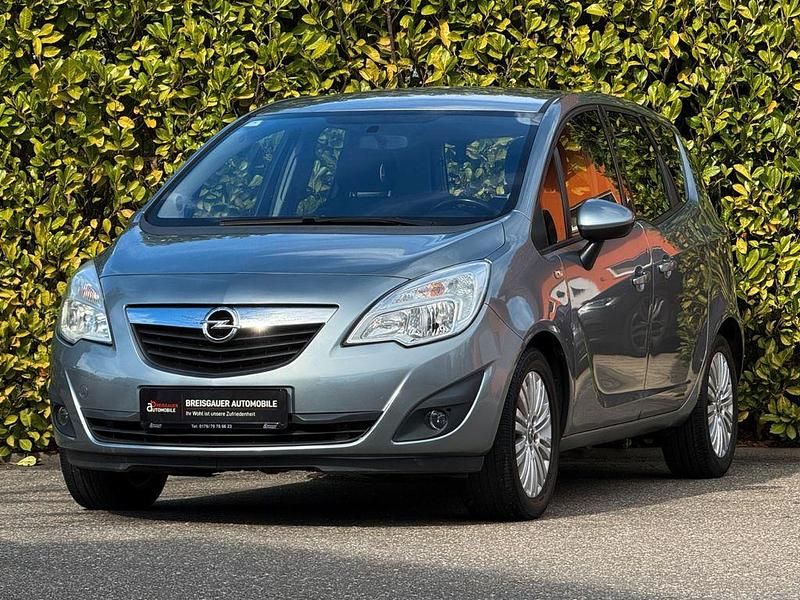 Gebraucht Opel Meriva Active 120 PS (88 kW) 2013 Silber Van / Kleinbus
