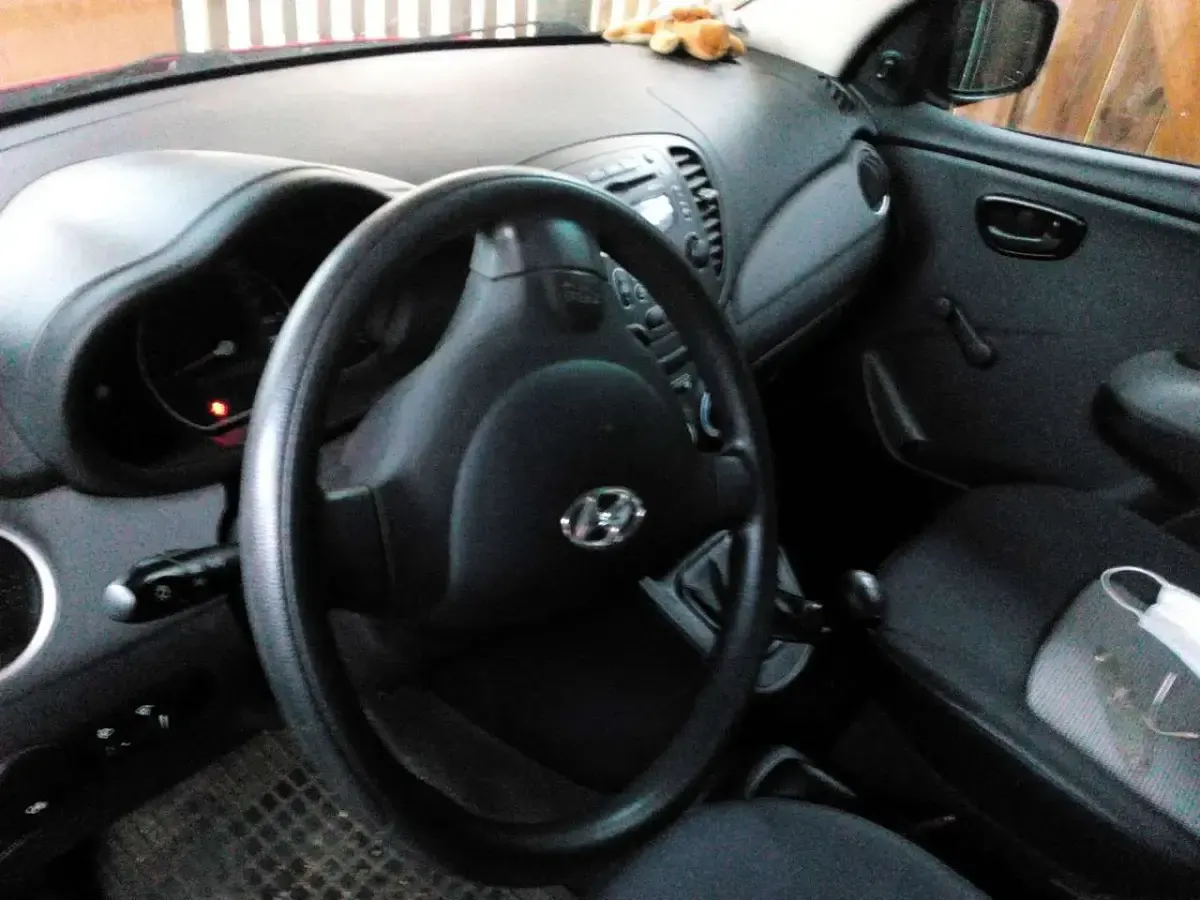 Gebraucht Hyundai i10 Classic 67 PS (49 kW) 2010 Rot Kleinwagen