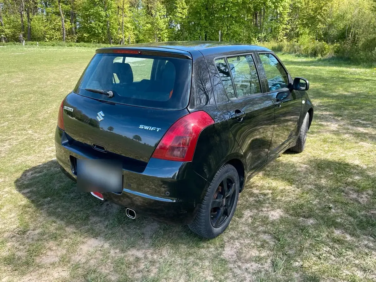 Gebraucht Suzuki Swift 92 PS (67 kW) 2007 Schwarz Kleinwagen