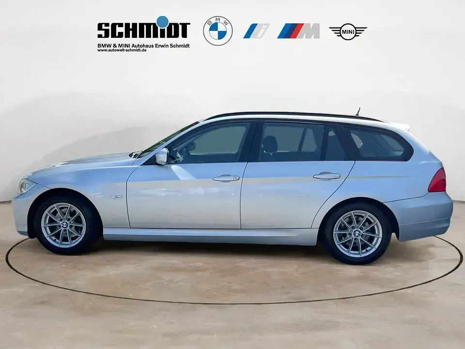 Gebraucht BMW 320 Comfort Edition 184 PS (135 kW) 2010 Titansilber Kombi