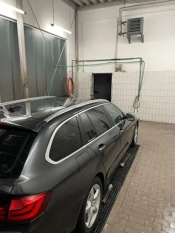 Gebraucht BMW 530 245 PS (180 kW) 2010 Grau Kombi