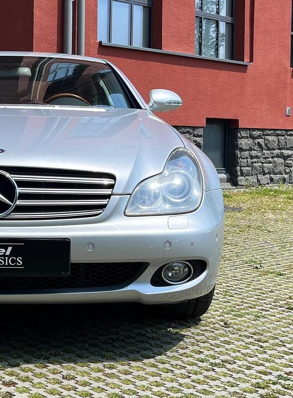 Silber Gebraucht 2005 Mercedes CLS350 Coupé | 6.900 € (Guter Preis) - Bild 1/4