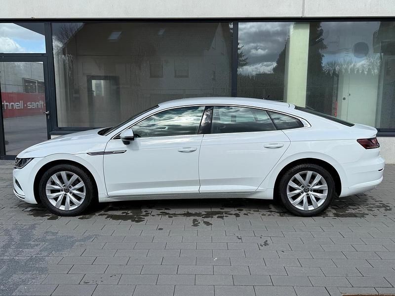 Gebraucht VW Arteon 150 PS (110 kW) 2022 Weiß Limousine