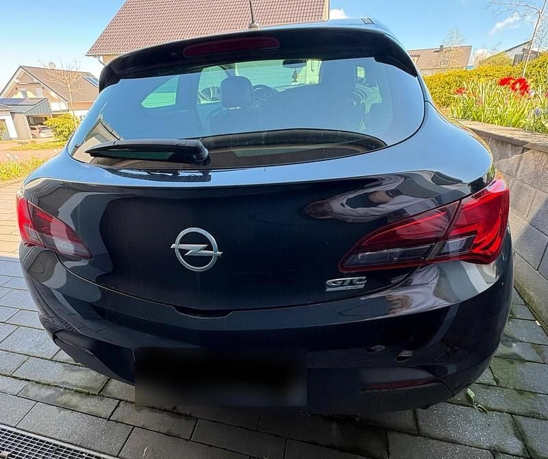 Gebraucht Opel Astra GTC 120 PS (88 kW) 2013 Schwarz Coupé