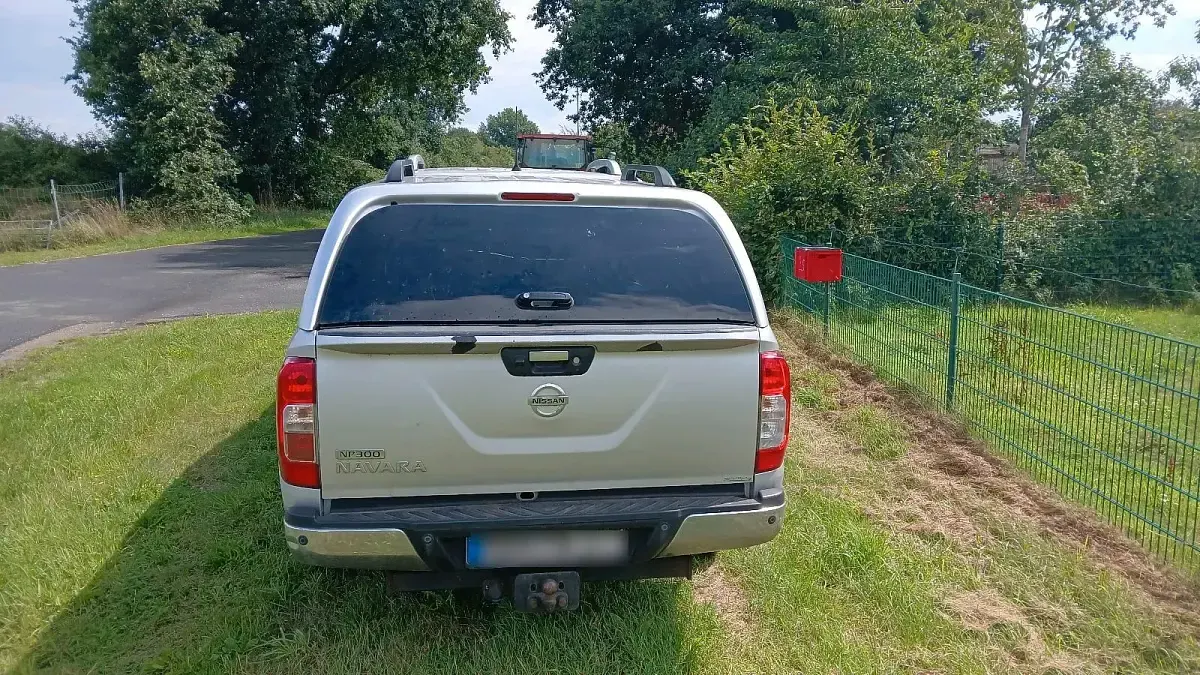 Gebraucht Nissan Navara 190 PS (139 kW) 2016 Silber Pickup