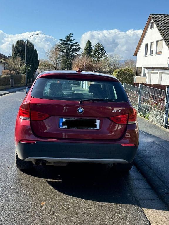 Gebraucht BMW X1 184 PS (135 kW) 2011 Rot SUV
