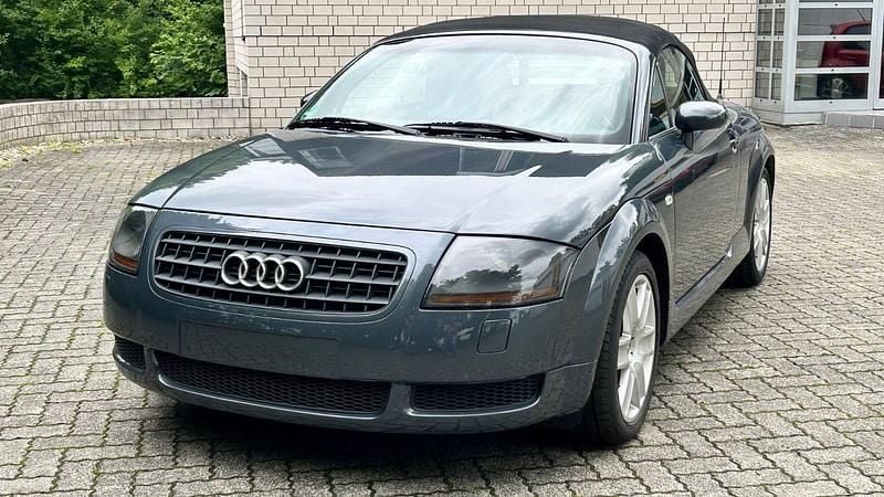 Grau Gebraucht 2003 Audi TT Roadster Sport Cabrio | 5.500 € (Superpreis) - Bild 1/4