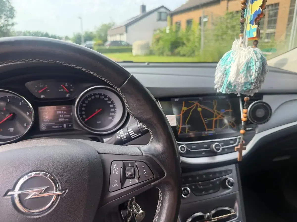 Gebraucht Opel Astra 136 PS (100 kW) 2018 Grau Kombi