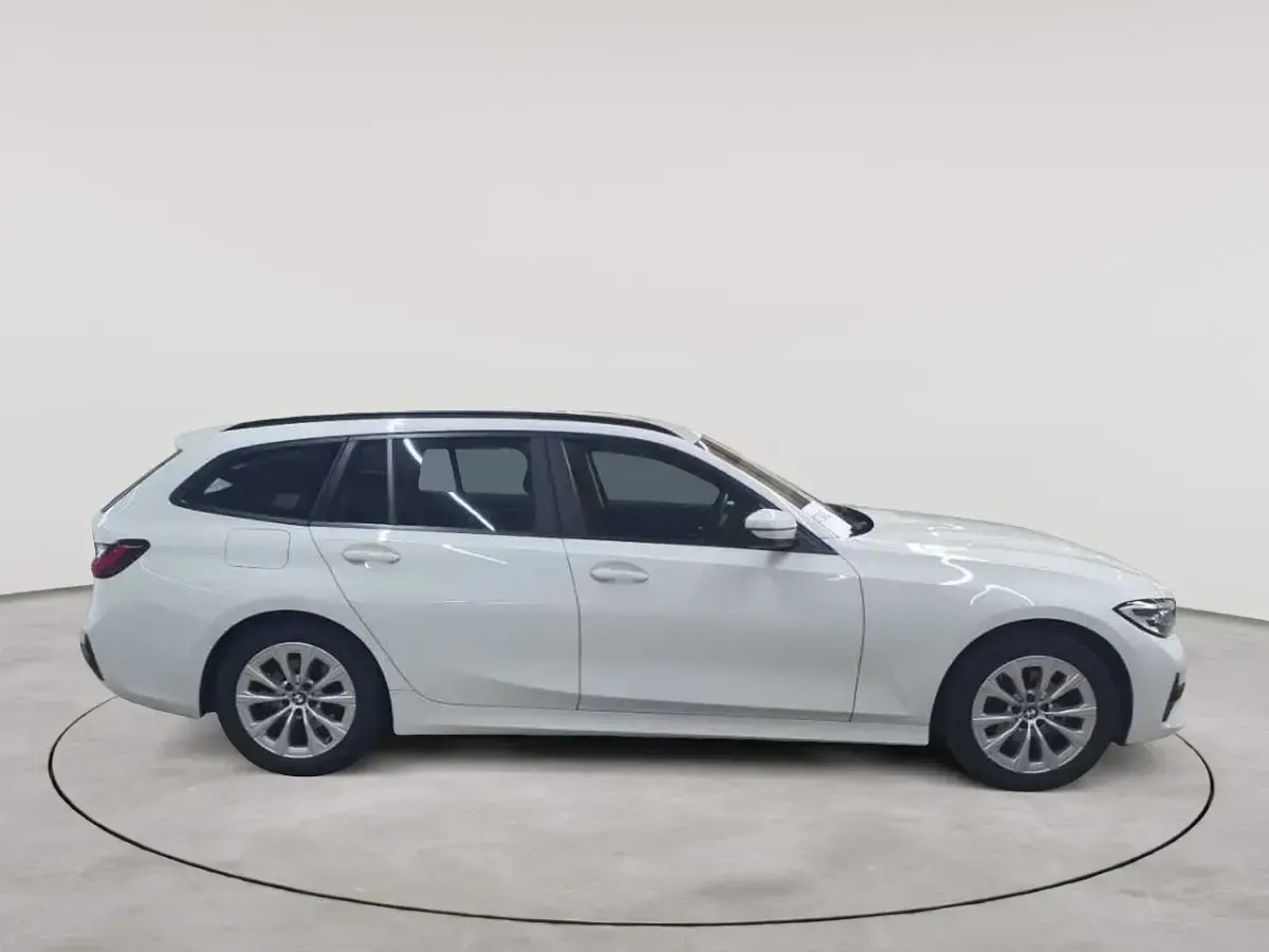 Gebraucht BMW 316 Sport Line 122 PS (89 kW) 2022 Alpinweiß Kombi