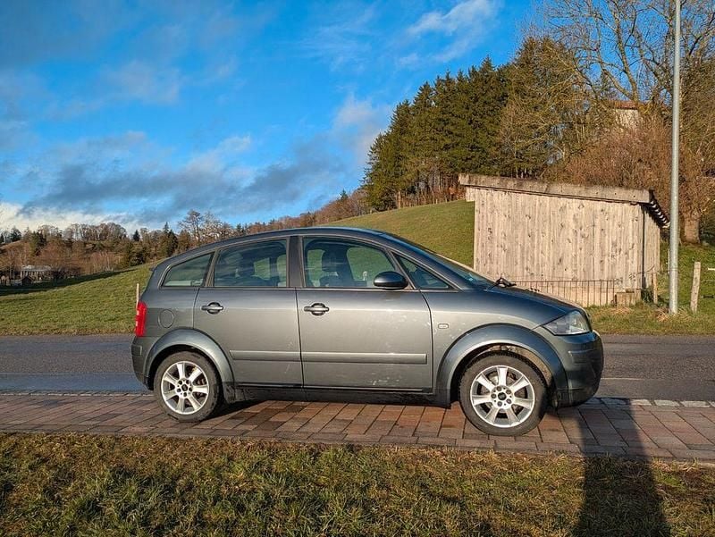 Gebraucht Audi A2 75 PS (55 kW) 2003 Grau Kleinwagen