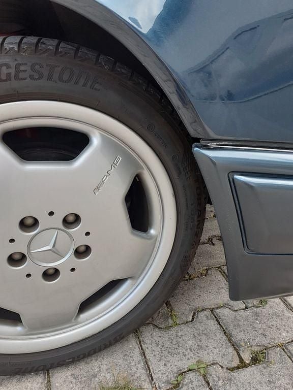 Gebraucht Mercedes E200 Edition 136 PS (100 kW) 1997 Schwarz Cabrio