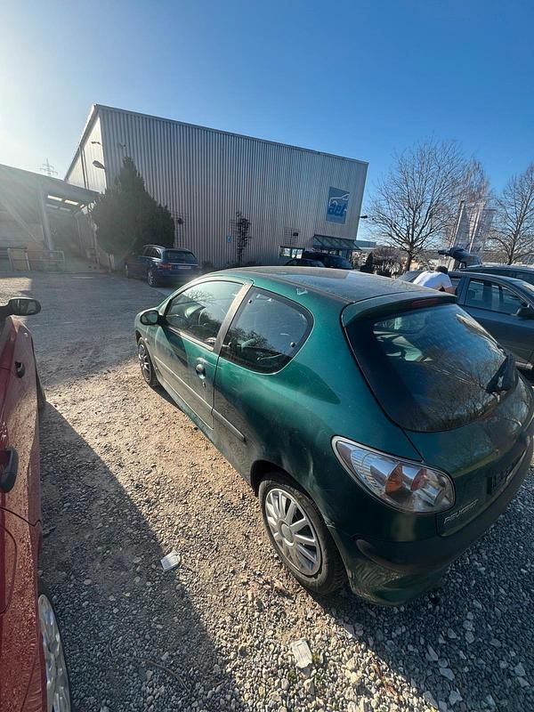 Gebraucht Peugeot 206 65 PS (47 kW) 1999 Grün Kleinwagen