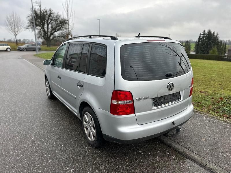 Gebraucht VW Touran 90 PS (66 kW) 2006 Silber Van / Kleinbus