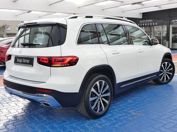 Gebraucht Mercedes GLB180 Progressive 136 PS (100 kW) 2023 Unilack polarweiß SUV