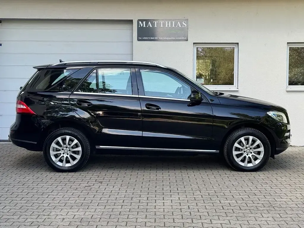 Gebraucht Mercedes ML250 204 PS (150 kW) 2014 Schwarz SUV