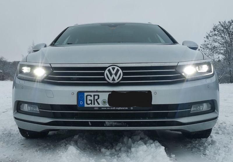 Gebraucht VW Passat 150 PS (110 kW) 2018 Silber Kombi