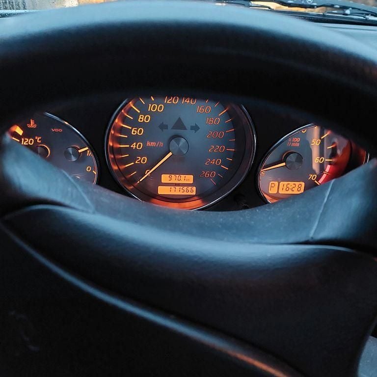 Gebraucht Mercedes SLK200 163 PS (119 kW) 2002 Silber Cabrio