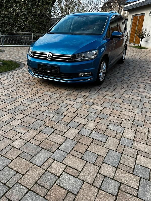 Gebraucht VW Touran Edition 116 PS (85 kW) 2017 Blau Van / Kleinbus