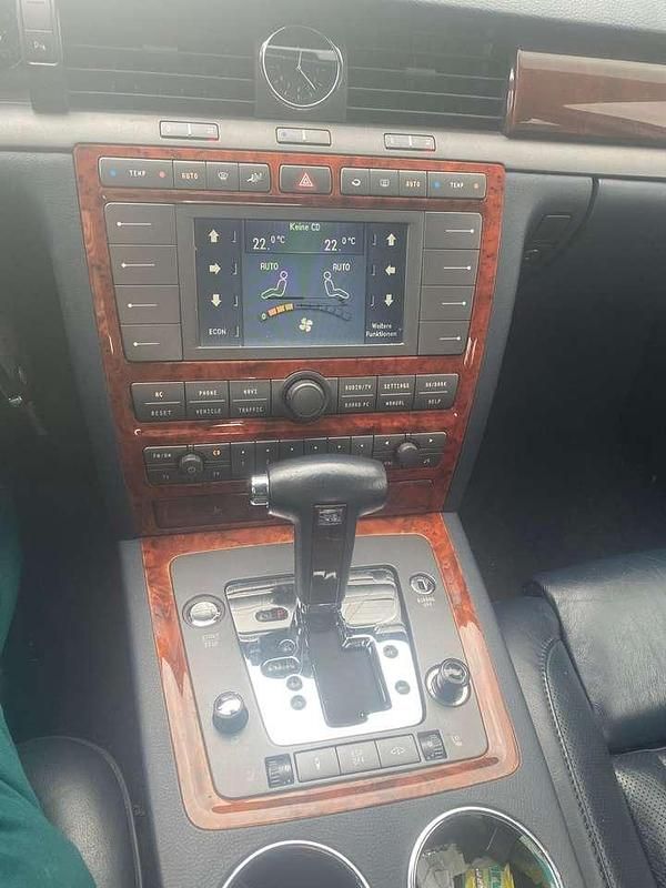 Gebraucht VW Phaeton 334 PS (245 kW) 2003 Silber Limousine