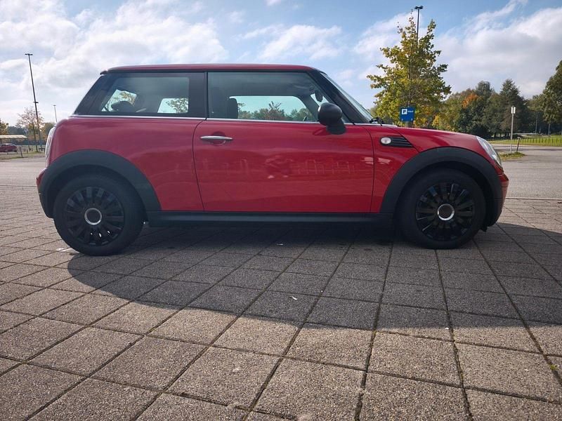 Second-hand Mini ONE 75 CP (55 kW) 2009 Roșu Hatchback