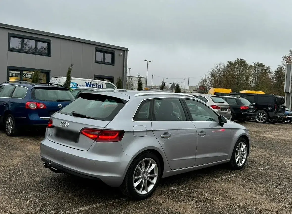 Gebraucht Audi A3 110 PS (80 kW) 2015 Silber Limousine