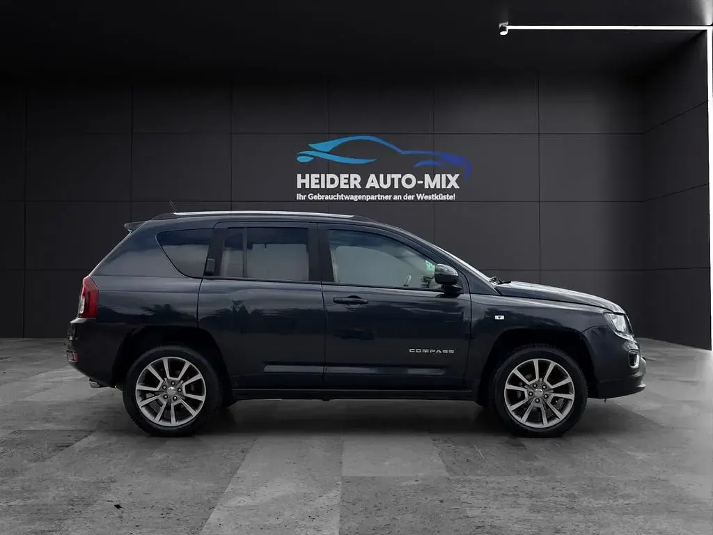 Gebraucht Jeep Compass Limited 163 PS (119 kW) 2015 Grau SUV