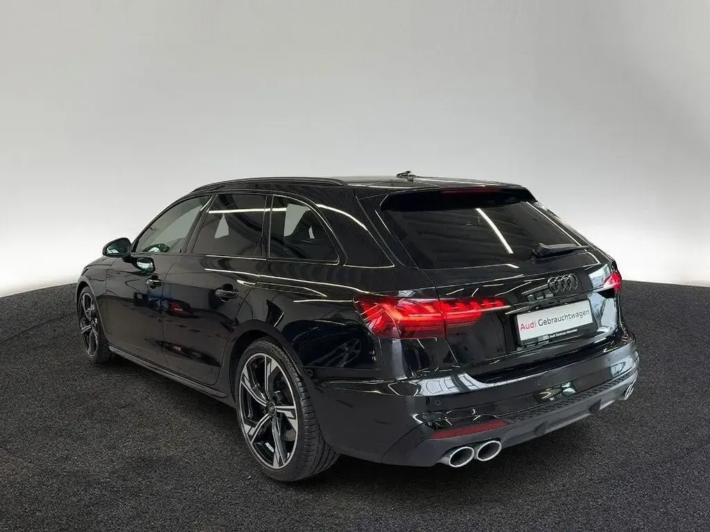 Gebraucht Audi S4 Sport 341 PS (250 kW) 2023 Mythosschwarz metallic Kombi