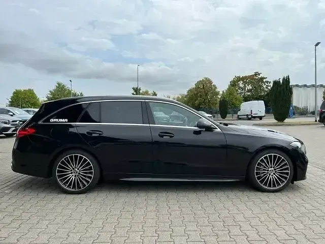 Gebraucht Mercedes C220 AMG 205 PS (150 kW) 2025 Lack obsidianschwarz Kombi