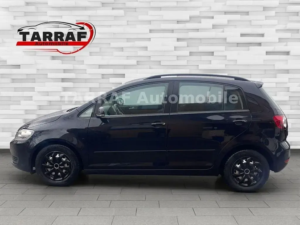 Używany VW Golf Trendline 105 KM (77 kW) 2011 Czarny Minivan