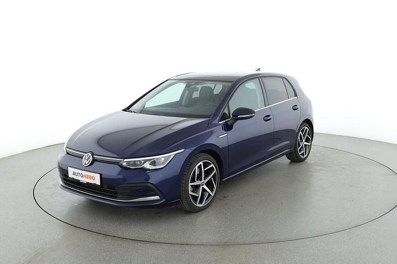 Blau Gebraucht 2020 VW Golf VIII Style Limousine | 19.330 € (Guter Preis) - Bild 1/3