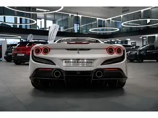 Second-hand Ferrari F8 721 CP (530 kW) 2022 Alb Coupe