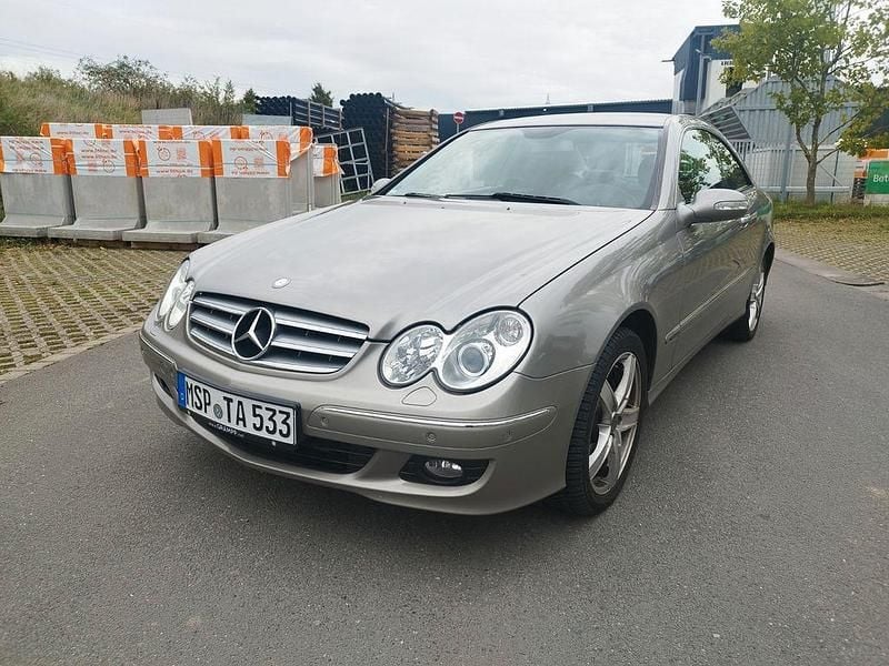 Beige Gebraucht 2008 Mercedes CLK280 Elegance Coupé | 11.990 € (Etwas zu teuer) - Bild 1/4