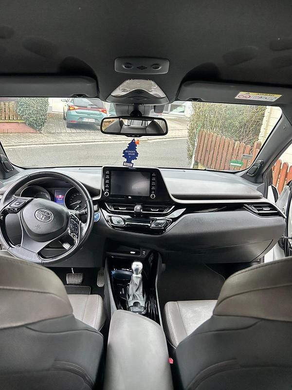 Gebraucht Toyota C-HR 152 PS (111 kW) 2020 Weiß SUV