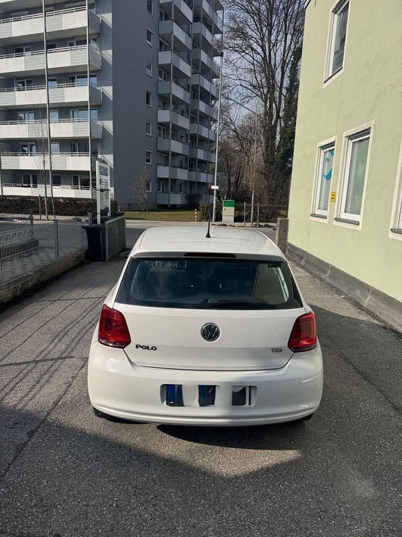 Gebraucht VW Polo Trendline 75 PS (55 kW) 2012 Weiß Kleinwagen