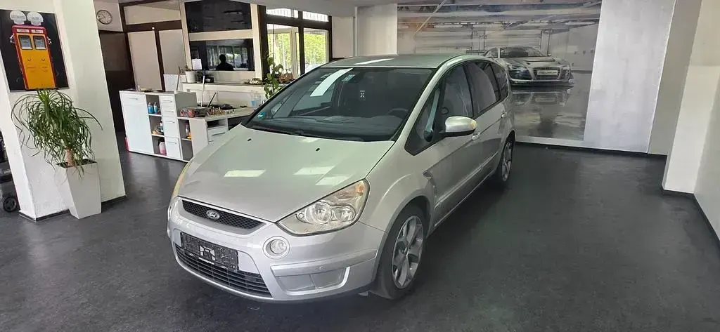 Gebraucht Ford S-MAX Titanium 131 PS (96 kW) 2007 Grau Van / Kleinbus