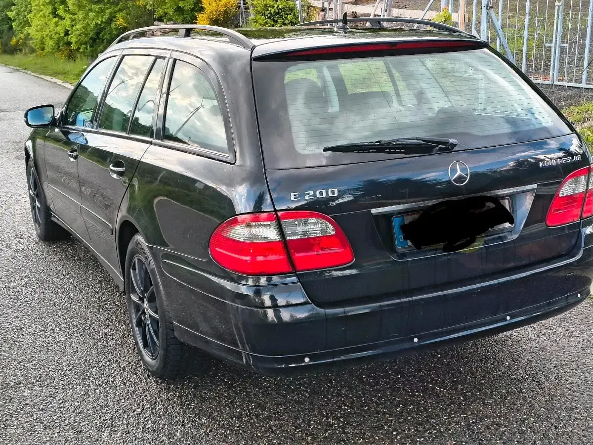 Gebraucht Mercedes E200 184 PS (135 kW) 2007 Schwarz Kombi