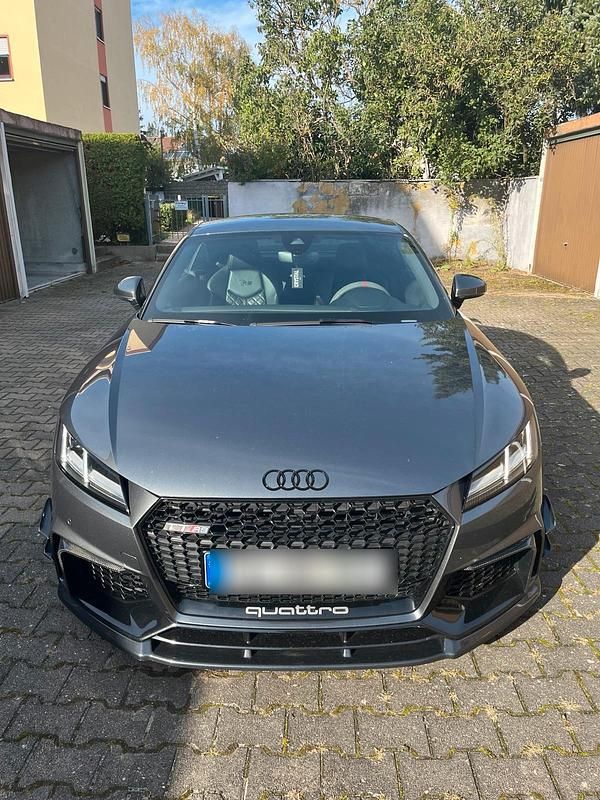 Grau Gebraucht 2016 Audi TT RS Sport Coupé | 50.950 € (Teuer) - Bild 1/4