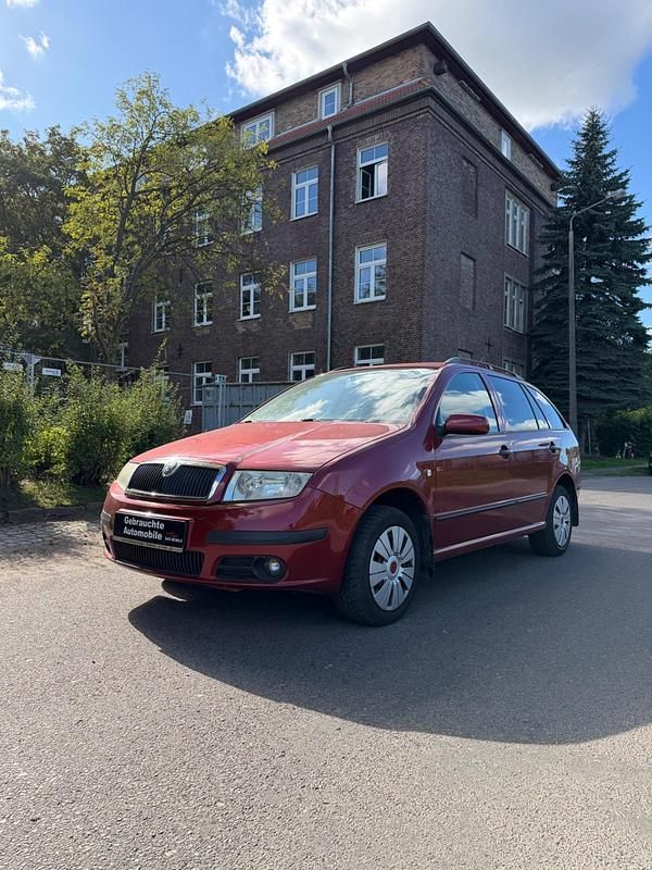 Rot Gebraucht 2007 Skoda Fabia Kleinwagen | 2.290 € (Fairer Preis) - Bild 1/4