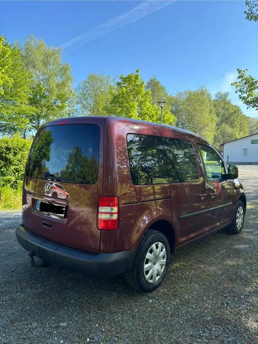 Gebraucht VW Caddy 102 PS (75 kW) 2012 Rot Van / Kleinbus