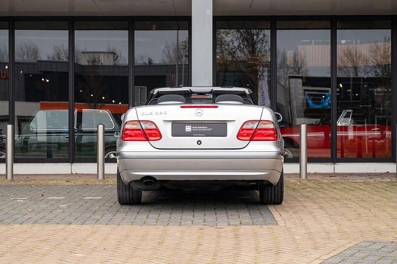 Gebraucht Mercedes CLK320 Elegance 224 PS (164 kW) 2000 Silber Cabrio
