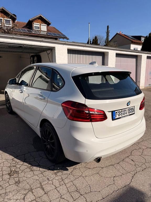 Gebraucht BMW 218 Active Tourer Performance 150 PS (110 kW) 2016 Weiß Van / Kleinbus