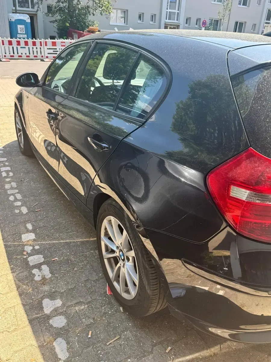 Gebraucht BMW 118 143 PS (105 kW) 2008 Schwarz Kleinwagen