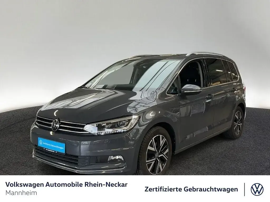 Gebraucht VW Touran Highline 150 PS (110 kW) 2023 Delfingrau metallic Van / Kleinbus