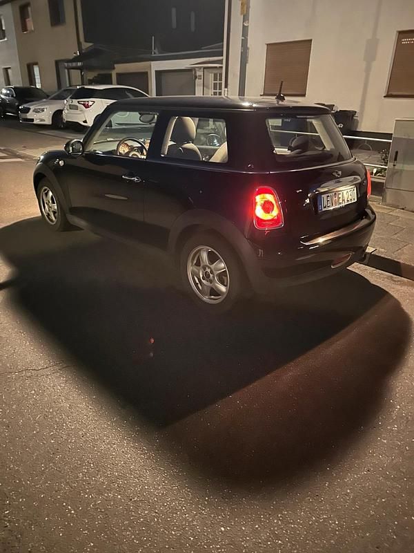 Schwarz Gebraucht 2009 Mini Cooper Kleinwagen | 3.250 € - Bild 1/4