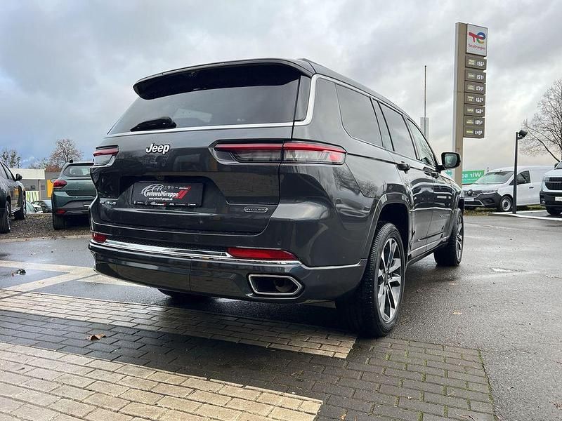 Gebraucht Jeep Grand Cherokee Overland 381 PS (280 kW) 2023 Baltic grey metallic clear coa SUV