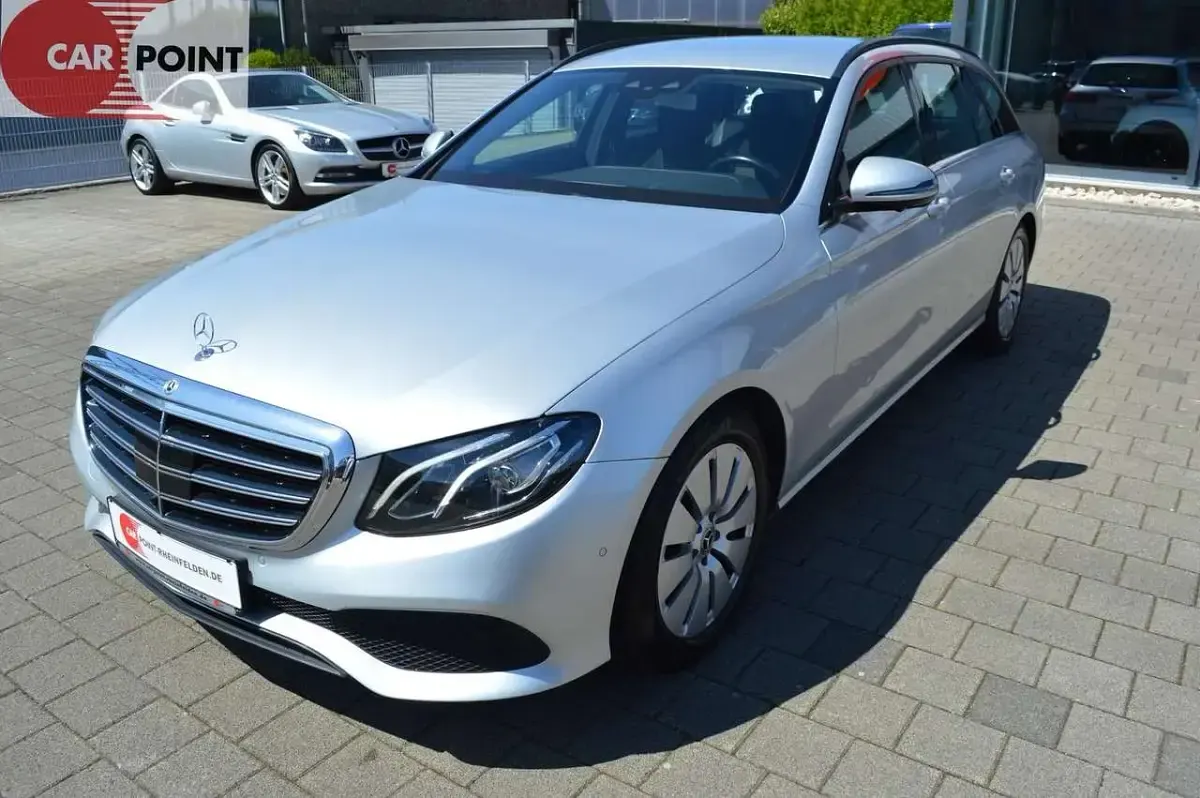 Gebraucht Mercedes E300 245 PS (180 kW) 2018 Silber Limousine