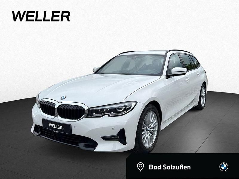 Alpinweiss iii (weiß) Gebraucht 2021 BMW 330 Shadowline Kombi | 27.490 € (Guter Preis) - Bild 1/4