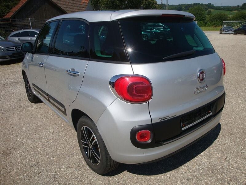 Gebraucht Fiat 500L Lounge 105 PS (77 kW) 2013 Silber Van / Kleinbus