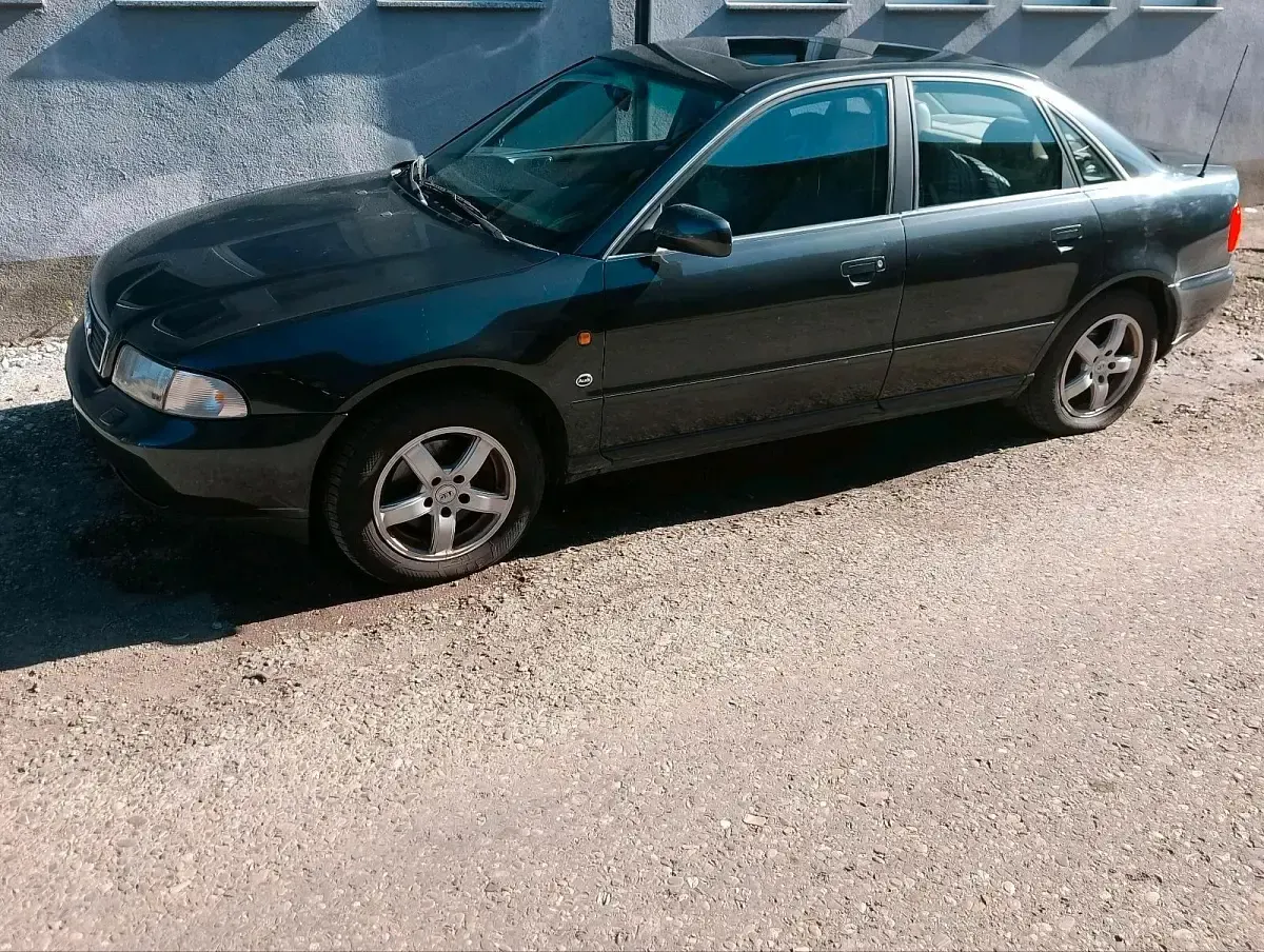 Gebraucht Audi A4 150 PS (110 kW) 1996 Grün Limousine